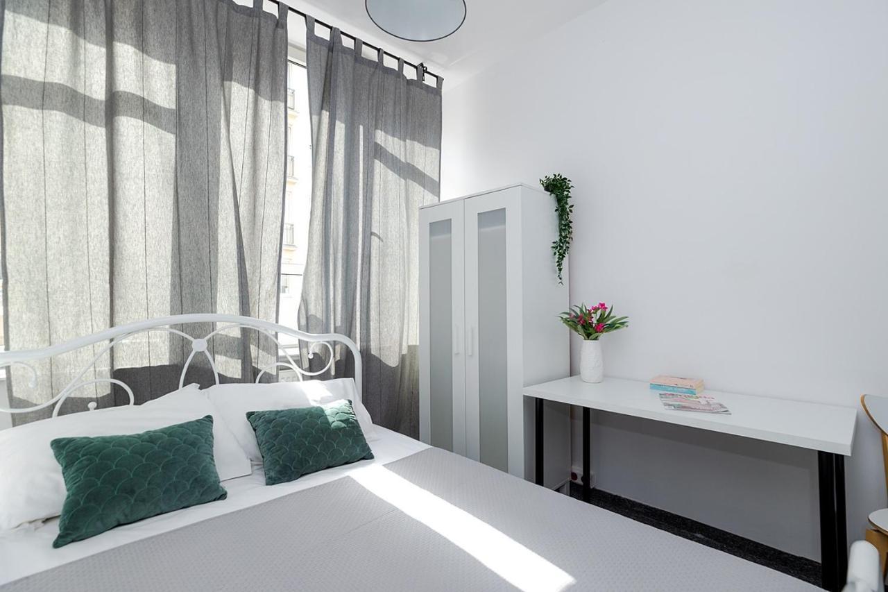 Unit Warsaw Room In Hostel Solec50 By Metro Station Centrum Kopernika Elektrownia Powisle Stadion Narodowy Buitenkant foto