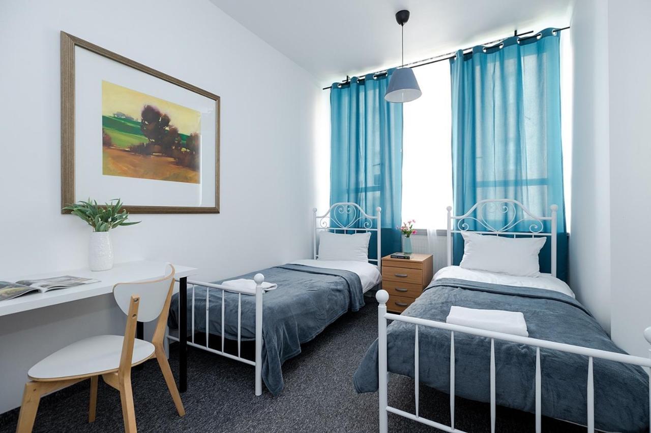 Unit Warsaw Room In Hostel Solec50 By Metro Station Centrum Kopernika Elektrownia Powisle Stadion Narodowy Buitenkant foto