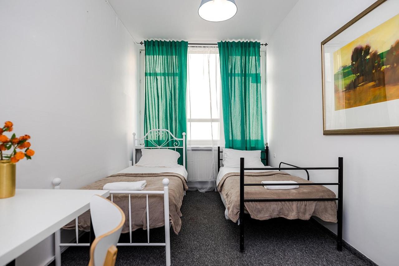 Unit Warsaw Room In Hostel Solec50 By Metro Station Centrum Kopernika Elektrownia Powisle Stadion Narodowy Buitenkant foto