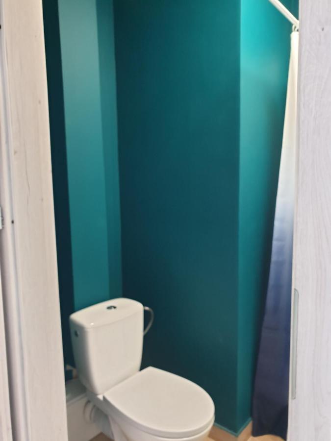 Unit Warsaw Room In Hostel Solec50 By Metro Station Centrum Kopernika Elektrownia Powisle Stadion Narodowy Buitenkant foto