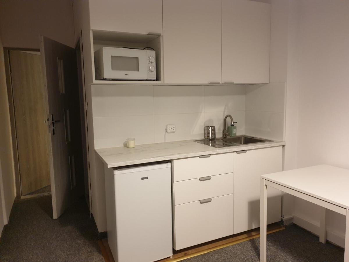 Unit Warsaw Room In Hostel Solec50 By Metro Station Centrum Kopernika Elektrownia Powisle Stadion Narodowy Buitenkant foto